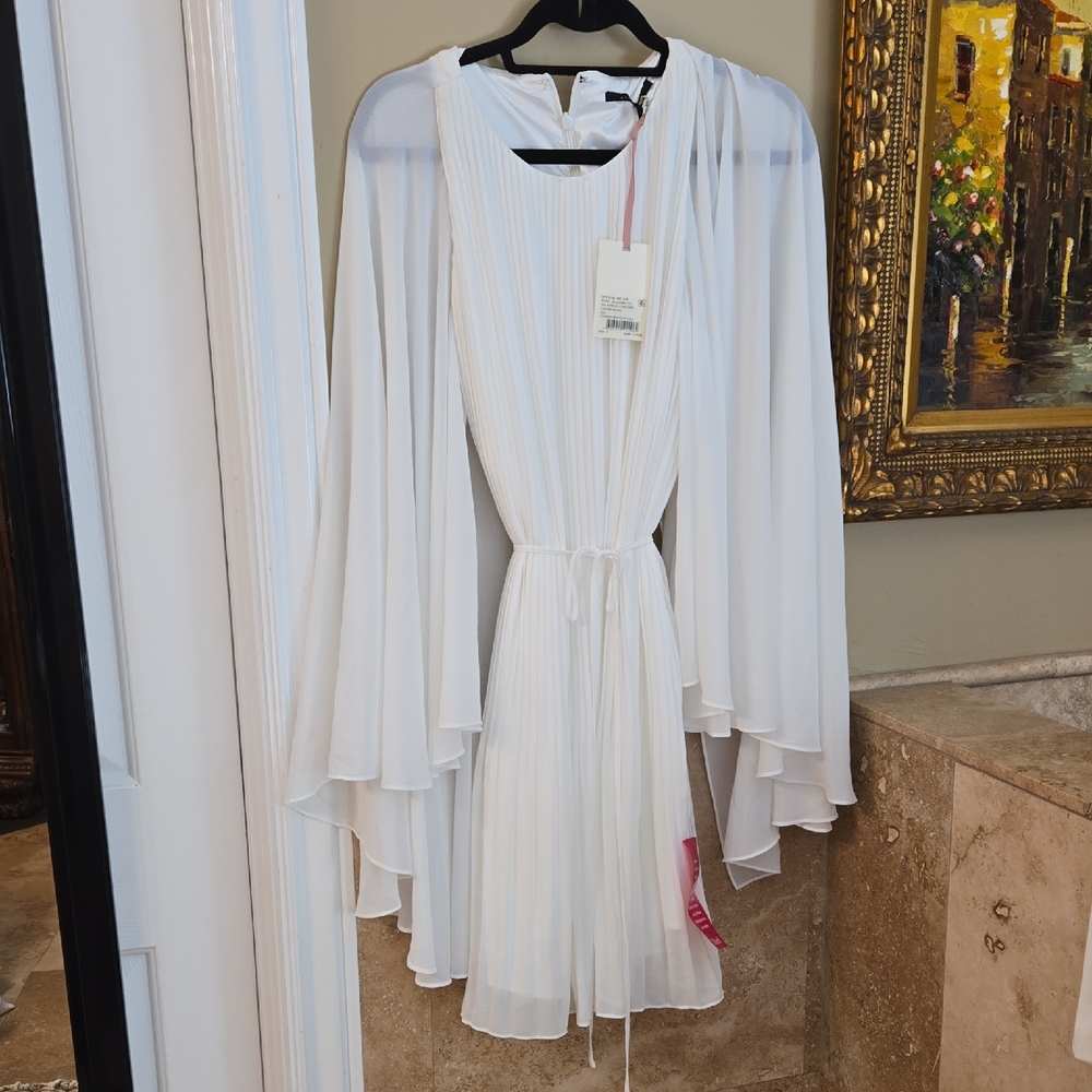 Elegant White Pleated Dress with Cape Sleeves